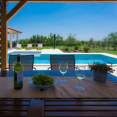 Eugen By Interhome Nyaraló